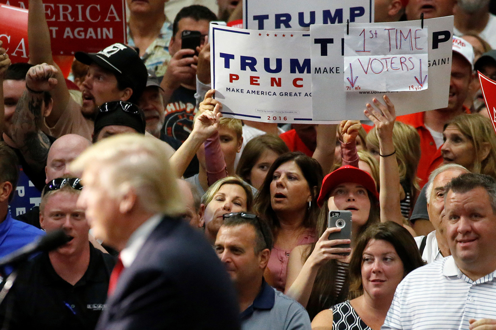 Donald Trump ne doit pas changer, selon ses fidèles partisans