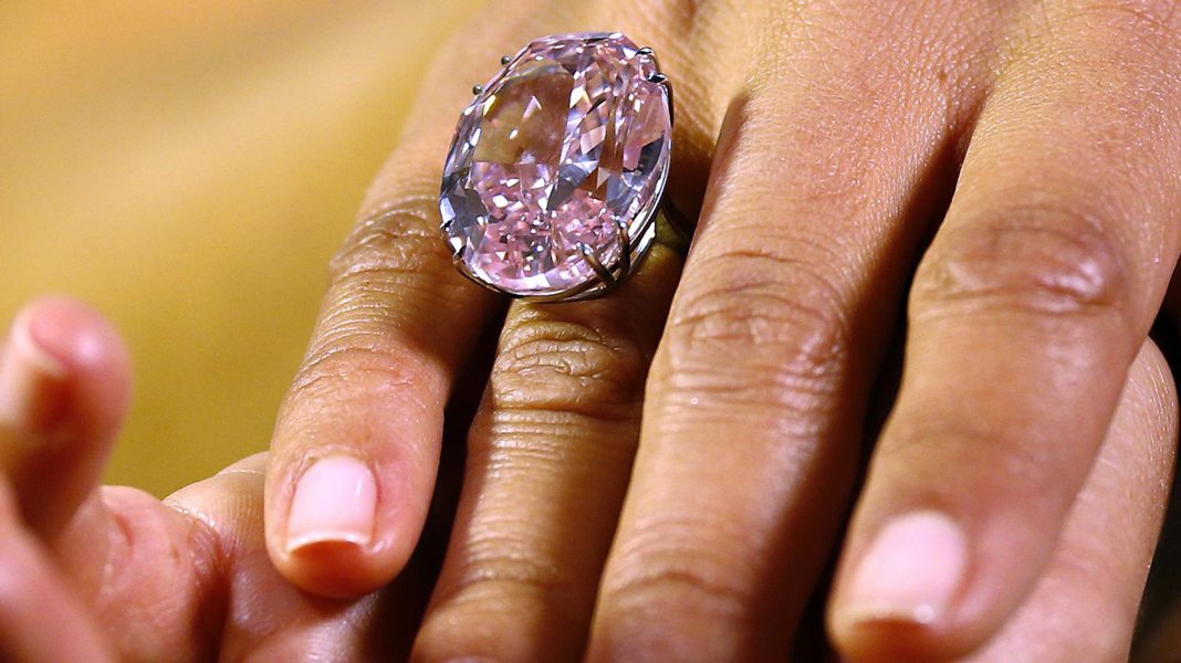 Le diamant «Pink Star» vendu pour 71,2 millions de dollars US