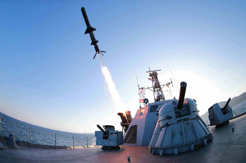 La Corée du Nord tire un missile en mer du Japon