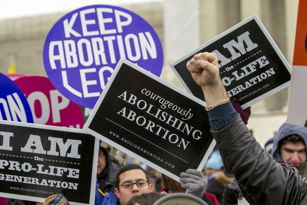 Avortement: Washington va cesser de financer une agence de l’ONU