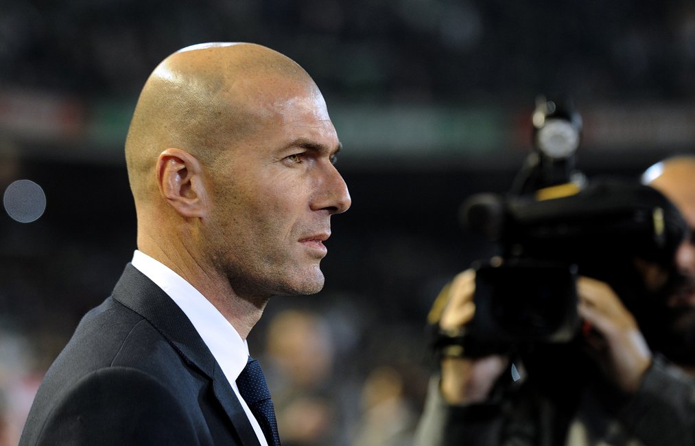 Zinédine Zidane appelle à “éviter” le Front national