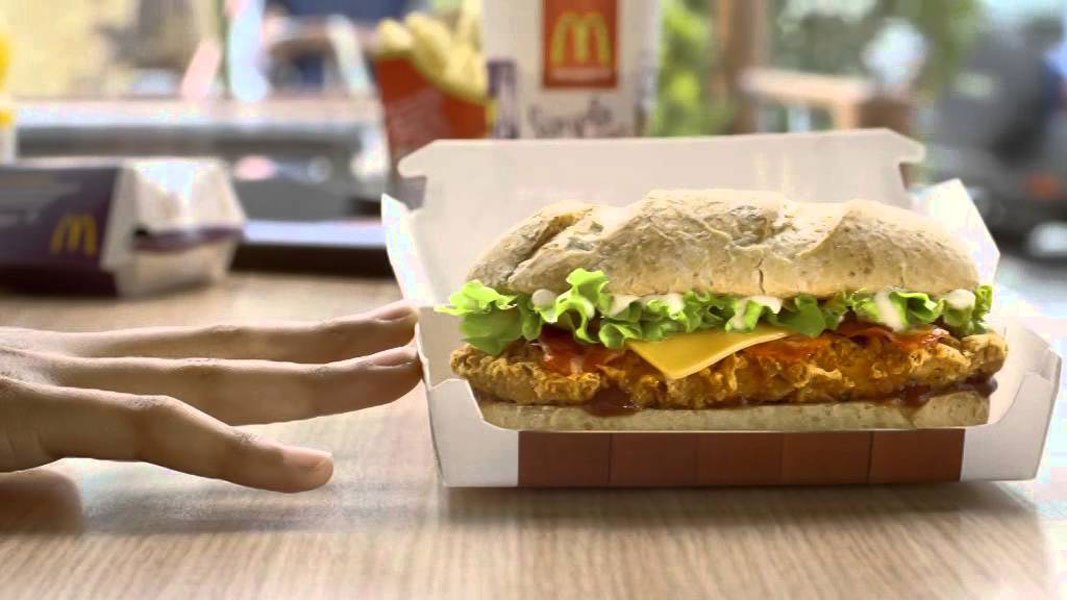 McDonald’s «exploite» le thème du deuil et se rétracte