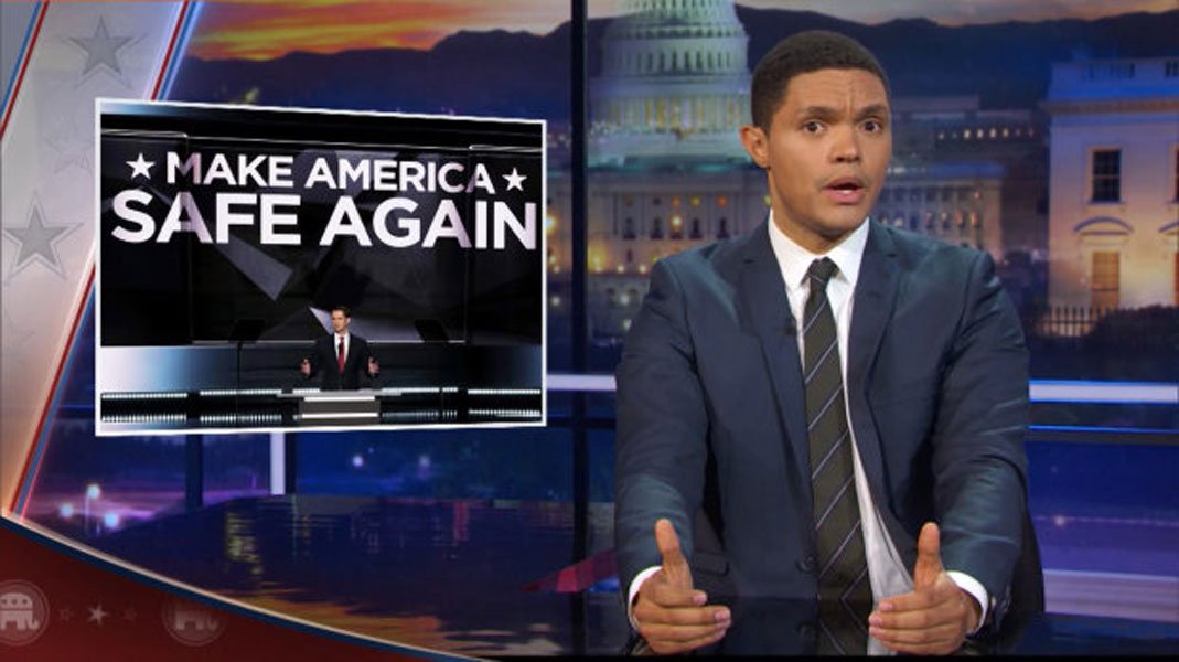 The Daily Show inaugure la «bibliothèque Twitter» de Trump