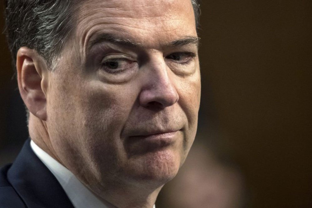 Comey rend plausibles des poursuites contre Trump