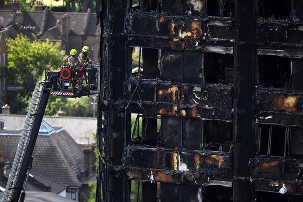 Incendie à Londres: 30 morts selon un nouveau bilan