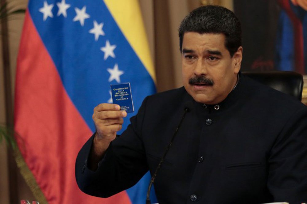 Venezuela: Maduro affirme que la CIA prépare un complot contre lui