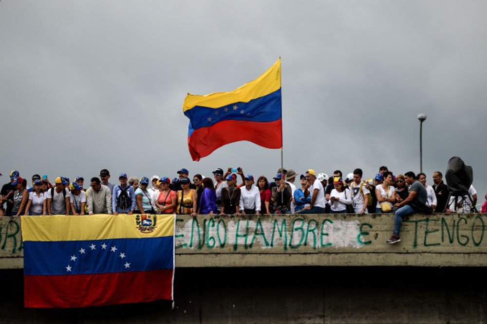 Venezuela : Trump somme Maduro de faire marche arrière