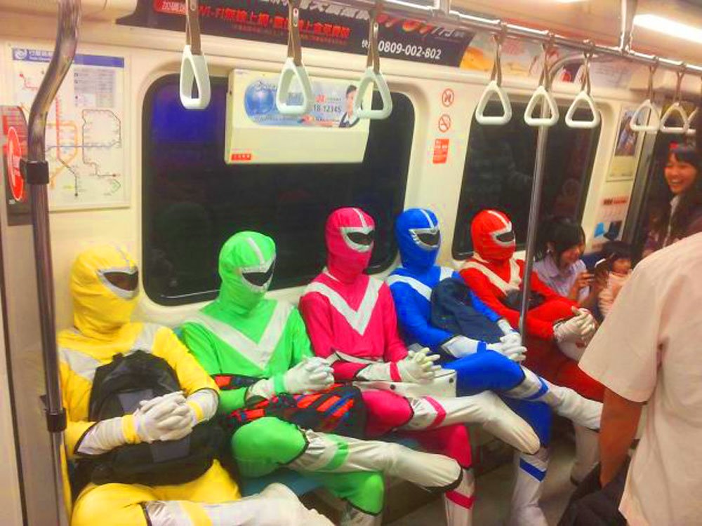 Ces usagers du métro rendent les trajets moins barbants