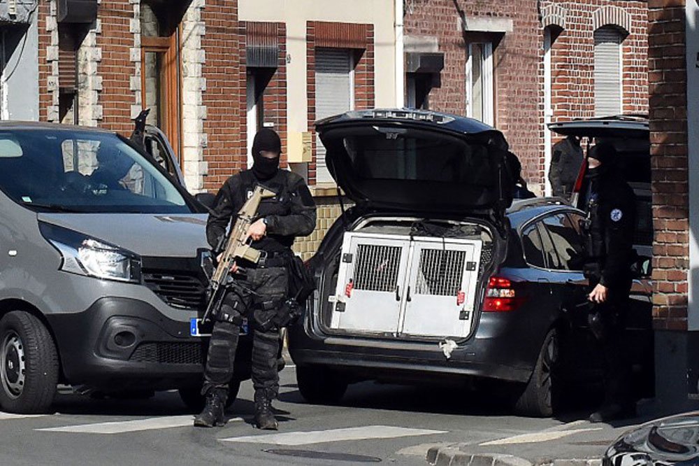 Traque antiterroriste en Belgique, qui craint un nouvel attentat