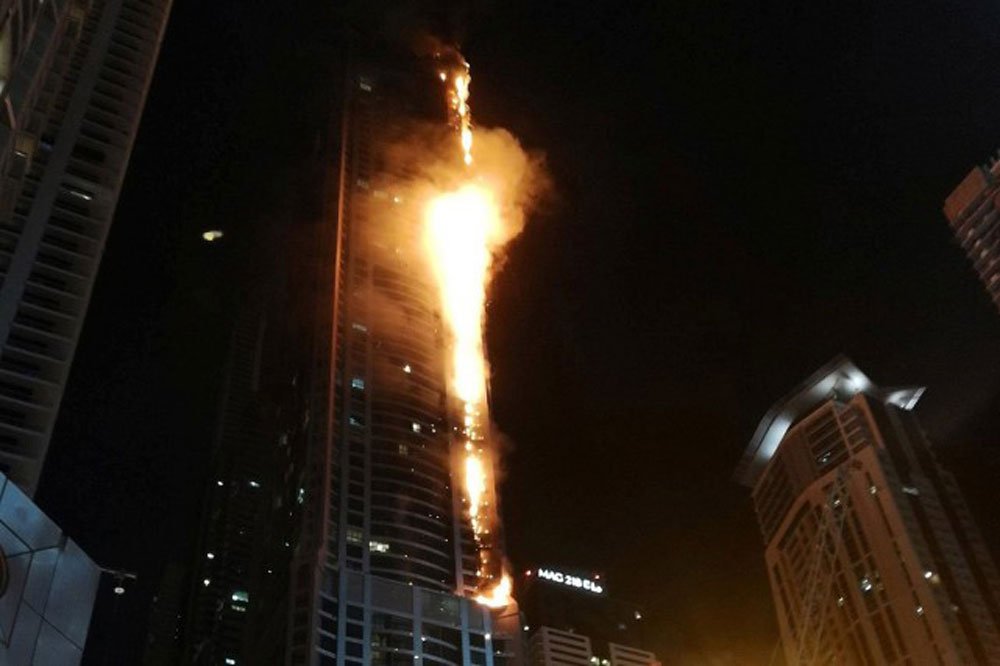 Un incendie ravage la Torch Tower à Dubaï