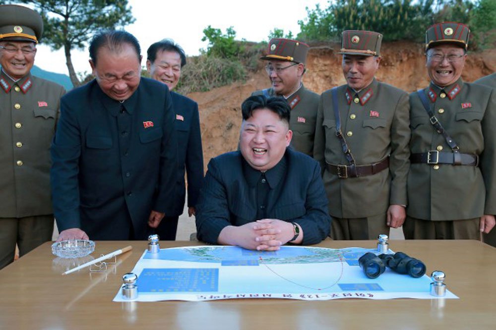 Kim Jong-un renseigné sur un plan pour tirer des missiles près de Guam