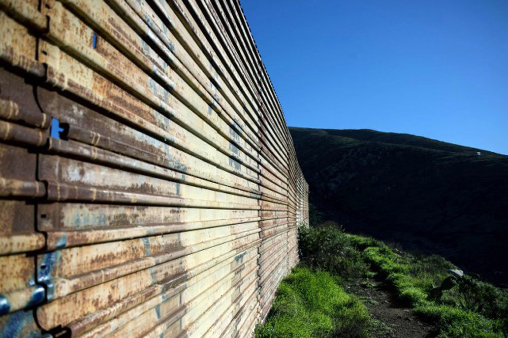 Donald Trump persiste : Mexico paiera le mur, «non» dit le Mexique