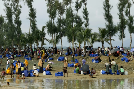 Au Bangladesh, les Rohingyas parqués sur une île déserte ?