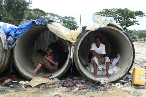 Crise des Rohingyas: attaque et accident compliquent l’aide humanitaire