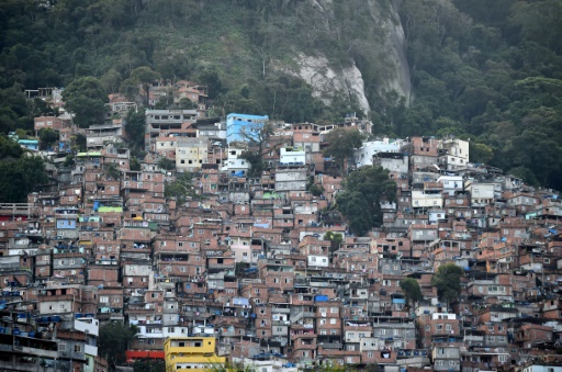 Fusillades dans deux favelas de Rio: au moins 6 morts