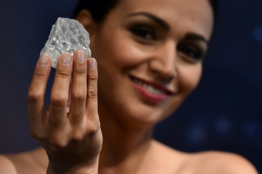 Le plus gros diamant brut du monde vendu pour 53 millions de dollars