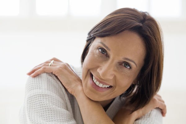 Ménopause : combien de temps suivre le traitement hormonal substitutif ?