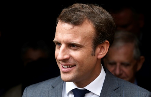 Popularité : Macron et Philippe toujours en baisse, selon un sondage