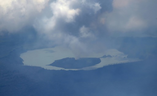 Vanuatu: un volcan provoque l’évacuation totale d’une île