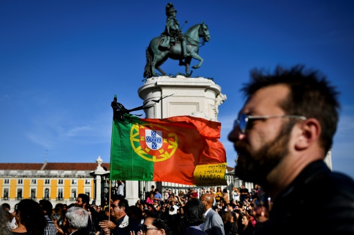 Au Portugal, tristesse et colère après les feux de forêt meurtriers
