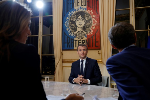 Chômage: Macron évoque une “plénitude” des résultats “dans un an et demi, …