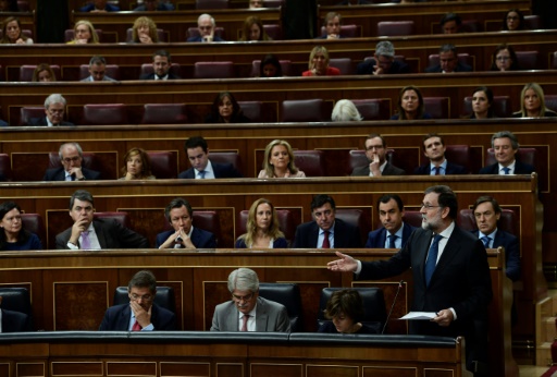 Espagne: prendre le contrôle de la Catalogne, “seule réponse possible”, selon Rajoy