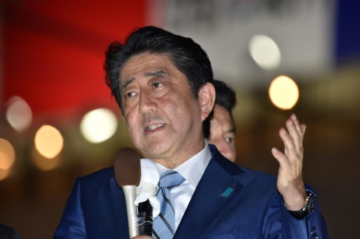 Japon: dernier jour de campagne, large majorité en vue pour Abe