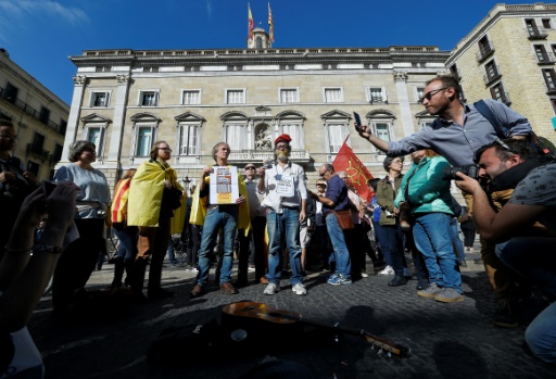 Jour de confusion à Barcelone, où la République semble mort-née