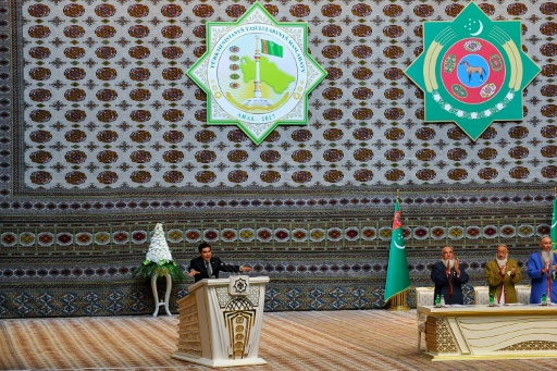 Le Turkménistan met fin à l’eau et l’électricité gratuites