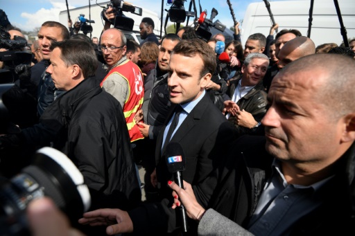 Long face-à-face Macron-Ruffin chez Whirlpool à Amiens sur la question des intérimaires