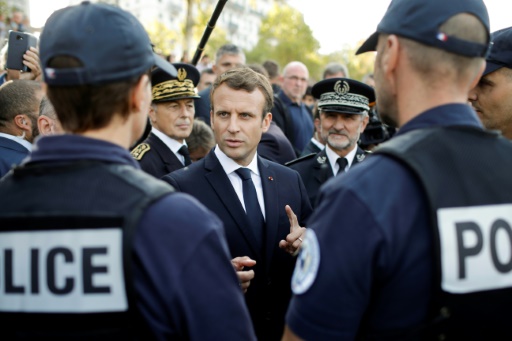 Macron réunit policiers et gendarmes pour leur fixer un cap