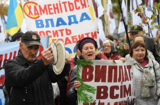 Ukraine: des milliers de manifestants contre la corruption, deux blessés