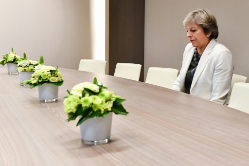 Une photo de Theresa May à Bruxelles suscite la risée des internautes