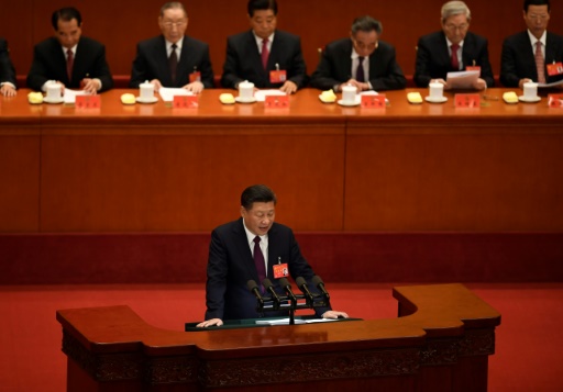 Xi Jinping défend l’autorité du Parti et promet “une nouvelle ère” à la Chine