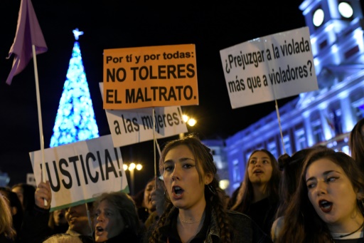Des milliers de personnes manifestent à Madrid contre les violences à l’égard des femmes