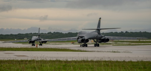 Exercice de bombardiers supersoniques américains en Corée du Sud