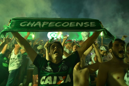 Le club de Chapecoense revient à la vie, un an après le crash