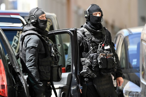 Opération antiterroriste franco-suisse: “un prétendu imam” parmi les 10 interpellés