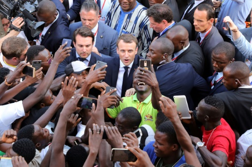 Ouagadougou: Macron dénonce les crimes en Libye et la “colonisation européenne”