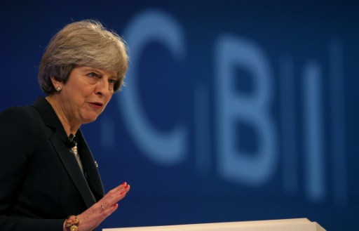 Theresa May toujours plus fragilisée en pleine négociation sur le Brexit