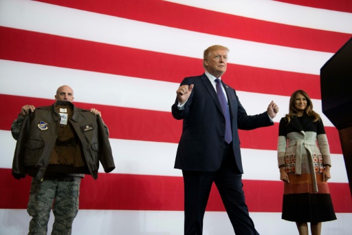 Trump dans un champ de mines durant sa tournée marathon en Asie