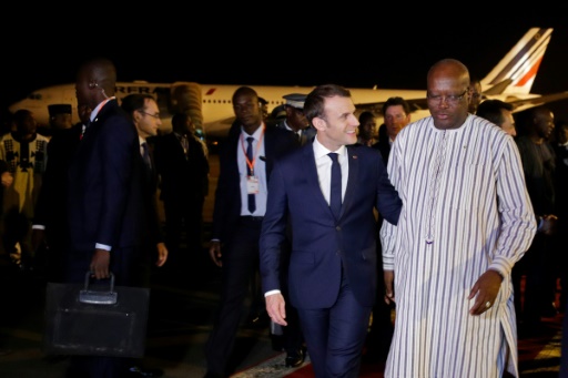 Une grenade pour l’arrivée de Macron à Ouagadougou