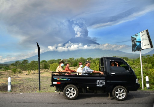 Volcan Agung : la situation est susceptible d’empirer, selon des experts
