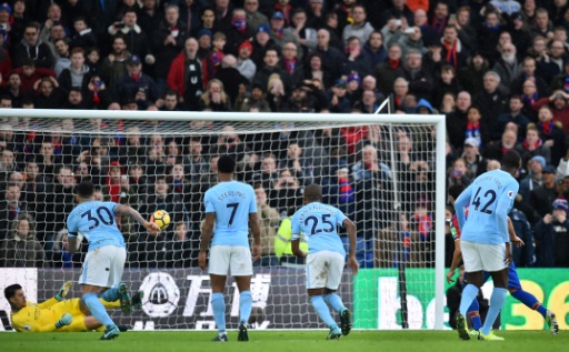 Angleterre: City perd De Bruyne et Jesus, son record s’arrête à 18 victoires