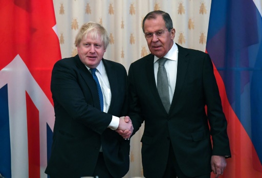 Boris Johnson cherche à surmonter les tensions avec Moscou