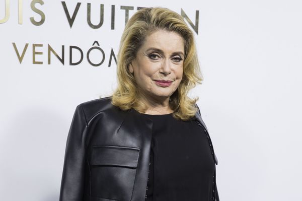 Catherine Deneuve avait “un peu plus que de l’affection” pour Johnny Hallyday