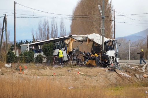 Collision entre un car scolaire et un train: six enfants morts selon un nouveau bilan