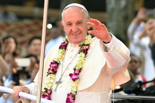 Le pape prononce le mot “Rohingya” après une rencontre avec des réfugiés à Dacca