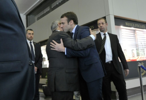 Macron à Alger en “ami” “pas otage du passé”
