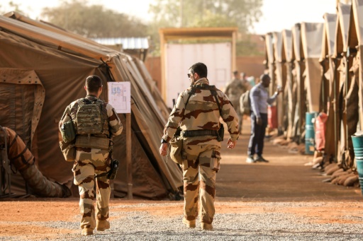 Macron au Niger pour réveillonner avec les troupes françaises